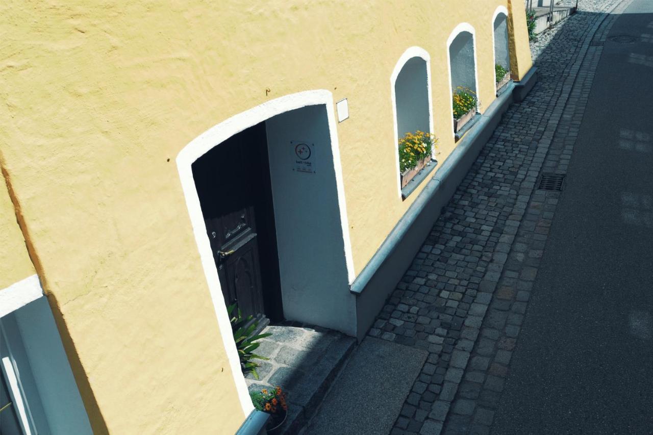Stilvolle Wohnung auf 50 m² mit Parkplatz und WiFi Kraiburg am Inn Exterior foto