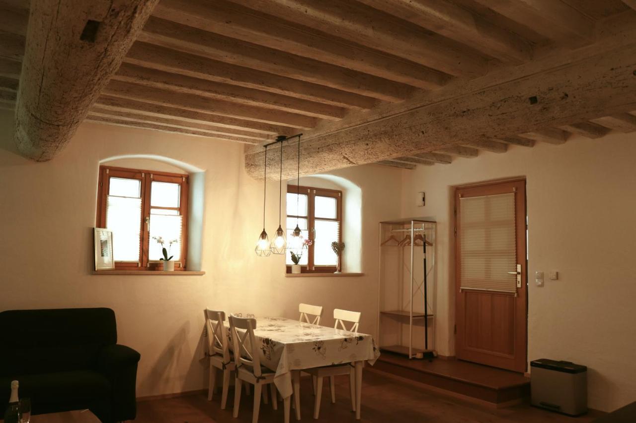 Stilvolle Wohnung auf 50 m² mit Parkplatz und WiFi Kraiburg am Inn Exterior foto